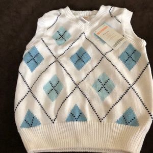 NWT boy sweater vest (18-24mo).